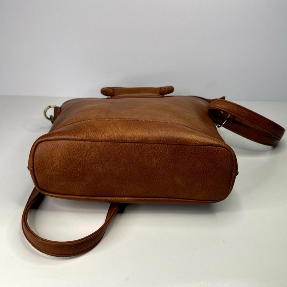 Braided Beauty! Rich Brown Vegan Leather Crossbody - Picture 4 of 4